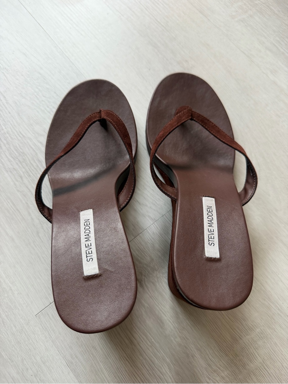 Steve Madden Brown Wedge Thong Sandals - Picture 5 of 7